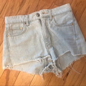Divided denim shorts